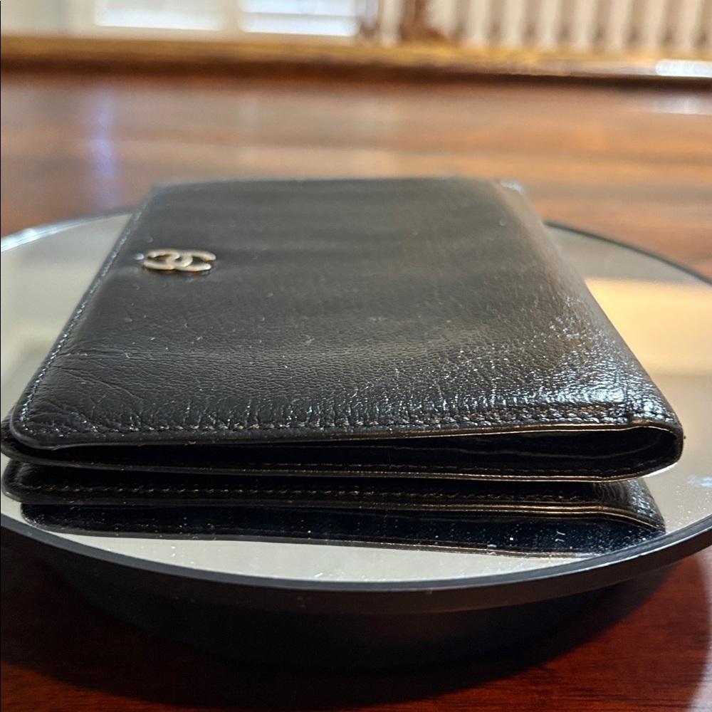 CHANEL Vintage Caviar Bi-fold Wallet in Black - Picture 7 of 14